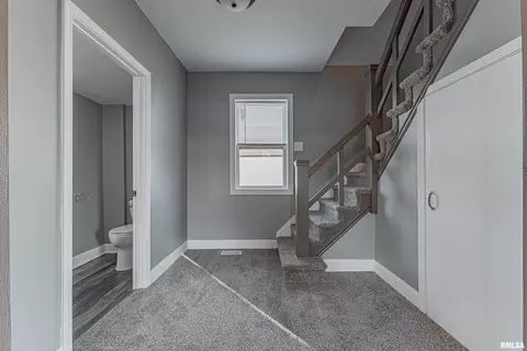 320 W Kickapoo St, Lincoln, IL 62656 photo 8