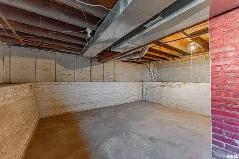 320 W Kickapoo St, Lincoln, IL 62656 photo 20