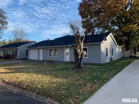 1303 Lincoln Rd, Monmouth, IL 61462