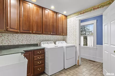 Other - 207 E Cherokee St, Morrisonville, IL 62546 photo 18 of 21