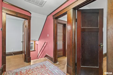 Entry Way - 207 E Cherokee St, Morrisonville, IL 62546 photo 5 of 6