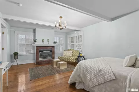 Bedroom - 207 E Cherokee St, Morrisonville, IL 62546 photo 1 of 9