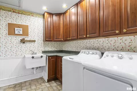 Other - 207 E Cherokee St, Morrisonville, IL 62546 photo 19 of 21