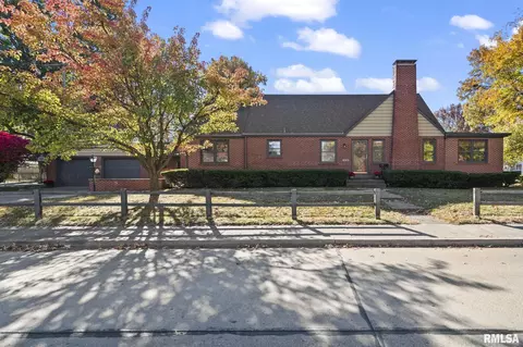 412 Outer Park Dr, Springfield, IL 62704 photo 2