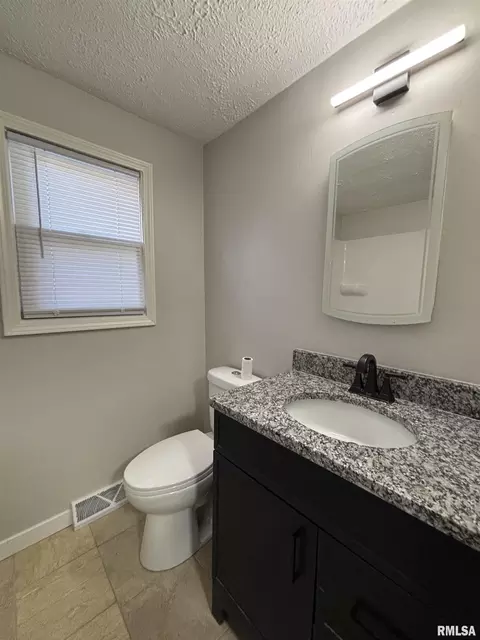 3017 Rivendel Dr, Springfield, IL 62702 photo 11