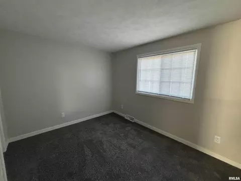 3017 Rivendel Dr, Springfield, IL 62702 photo 8