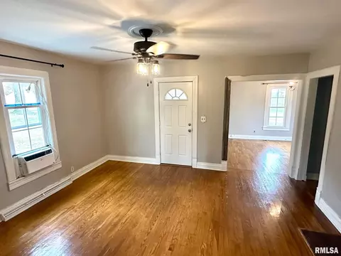 Living - 205 E Main St, Concord, IL 62631 photo 1 of 4