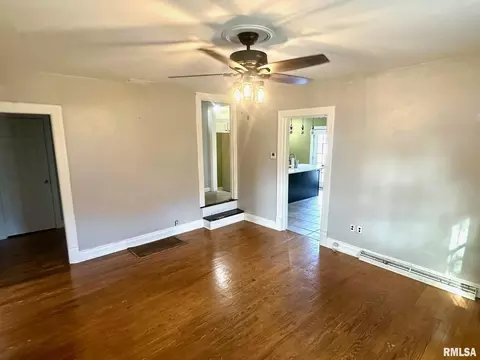 Living - 205 E Main St, Concord, IL 62631 photo 2 of 4