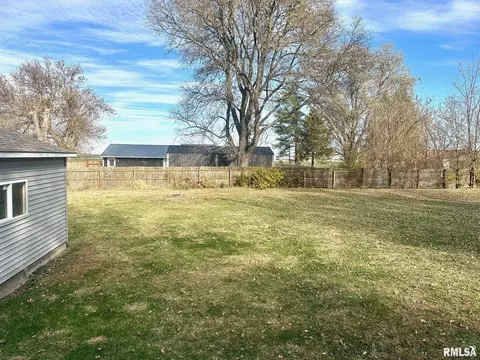 Exterior - 205 E Main St, Concord, IL 62631 photo 3 of 3