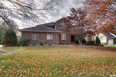 3130 Acadia Way, Quincy, IL 62305