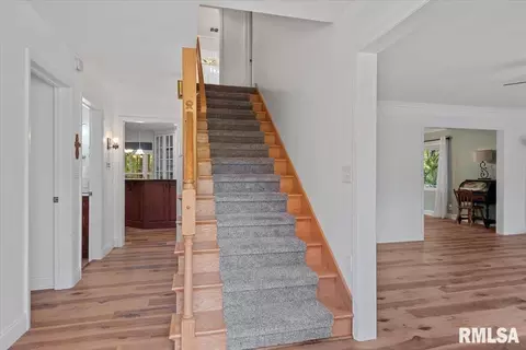 Entry Way - 929 Roanoke Dr, Springfield, IL 62702 photo 1 of 4