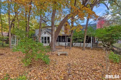 Exterior - 929 Roanoke Dr, Springfield, IL 62702 photo 7 of 10
