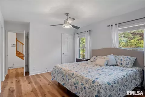 Bedroom - 929 Roanoke Dr, Springfield, IL 62702 photo 2 of 8