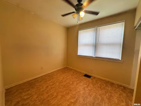 1622 E Miller St, Springfield, IL 62702 photo 6
