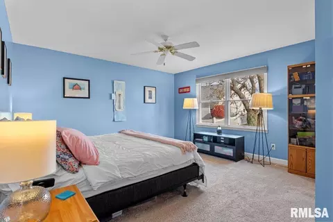 Bedroom - 2816 Haggard Dr, Springfield, IL 62711 photo 1 of 10