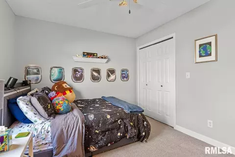 Bedroom - 2816 Haggard Dr, Springfield, IL 62711 photo 7 of 10