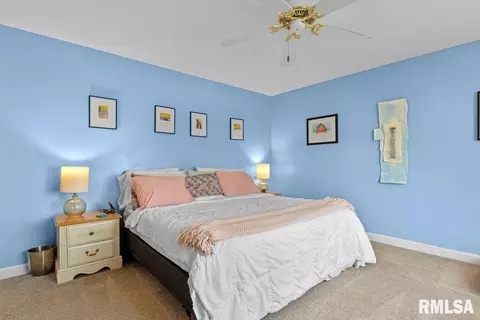 Bedroom - 2816 Haggard Dr, Springfield, IL 62711 photo 2 of 10