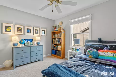 Bedroom - 2816 Haggard Dr, Springfield, IL 62711 photo 6 of 10