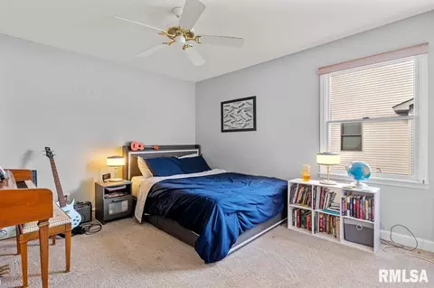 Bedroom - 2816 Haggard Dr, Springfield, IL 62711 photo 8 of 10