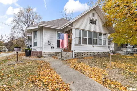 321 N Main St, White Hall, IL 62092