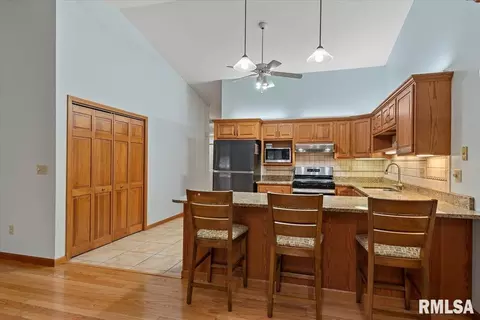 2409 Flaxen Mill Ct, Springfield, IL 62704 photo 8