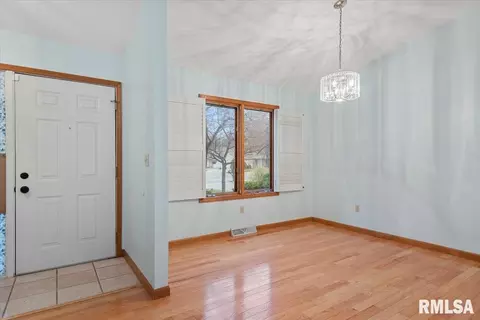 2409 Flaxen Mill Ct, Springfield, IL 62704 photo 4