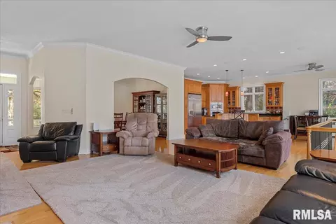 25 Oak Ln, Springfield, IL 62712 photo 9
