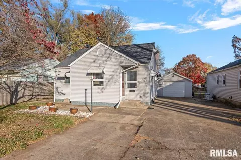 3106 Woodward St, Springfield, IL 62703