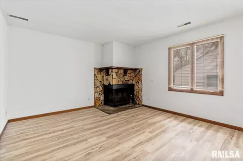 102 W Scarritt St, Springfield, IL 62704 photo 15