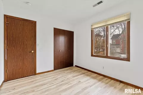 102 W Scarritt St, Springfield, IL 62704 photo 12