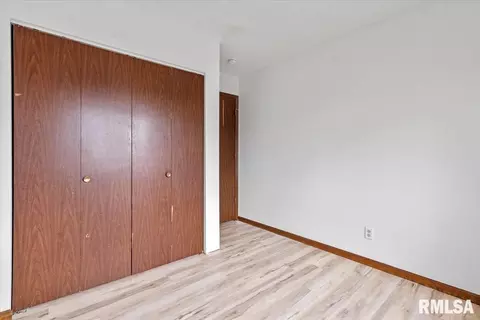 102 W Scarritt St, Springfield, IL 62704 photo 14