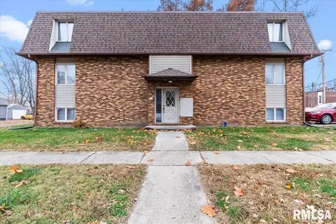 102 W Scarritt St, Springfield, IL 62704