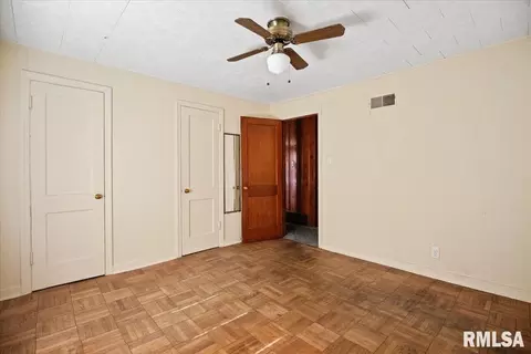 Bedroom - 2373 E Kys, Springfield, IL 62702 photo 2 of 3