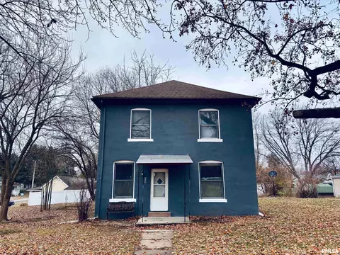 207 S Primm St, Athens, IL 62613
