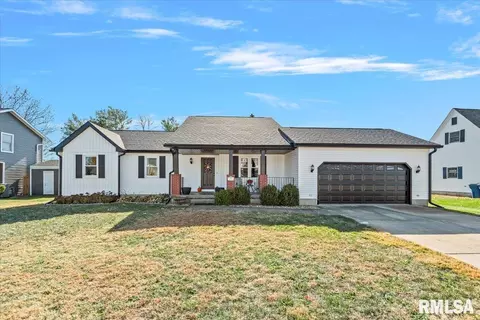 528 Mallard Dr, Chatham, IL 62629