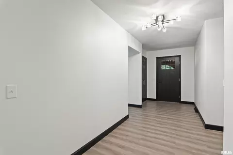 Entry Way - 2 Beacon Ridge Dr, Springfield, IL 62711 photo 1 of 3
