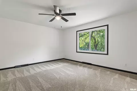 Bedroom - 2 Beacon Ridge Dr, Springfield, IL 62711 photo 1 of 10