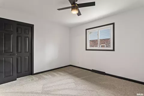Bedroom - 2 Beacon Ridge Dr, Springfield, IL 62711 photo 4 of 10