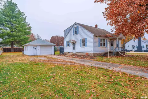1431 N Ottawa St, Lincoln, IL 62656
