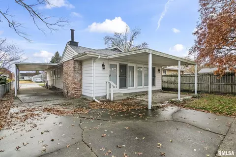 Exterior - 1527 Chalmers Ave, Springfield, IL 62703 photo 3 of 4