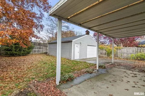 Exterior - 1527 Chalmers Ave, Springfield, IL 62703 photo 1 of 4