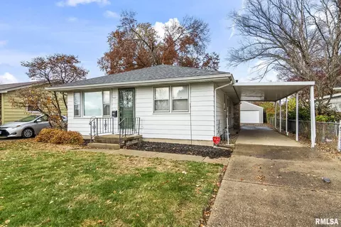 1527 Chalmers Ave, Springfield, IL 62703