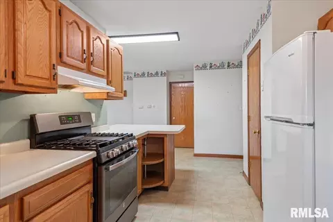 2829 Wellington Dr, Springfield, IL 62703 photo 12