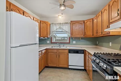 2829 Wellington Dr, Springfield, IL 62703 photo 11