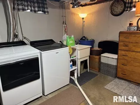 Other - 2425 S State St, Springfield, IL 62704 photo 16 of 17
