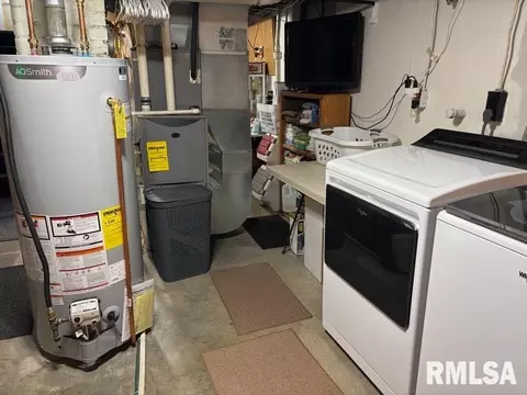 Other - 2425 S State St, Springfield, IL 62704 photo 14 of 17