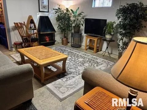 Other - 2425 S State St, Springfield, IL 62704 photo 8 of 17