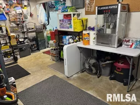Other - 2425 S State St, Springfield, IL 62704 photo 15 of 17