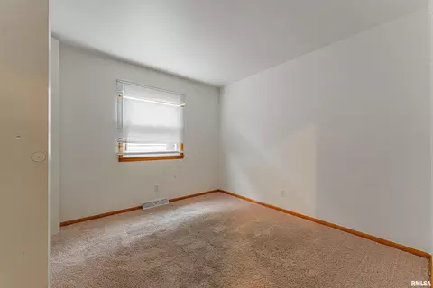 1804 Fairfield Dr, Springfield, IL 62702 photo 14