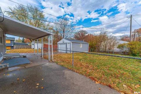 1804 Fairfield Dr, Springfield, IL 62702 photo 5